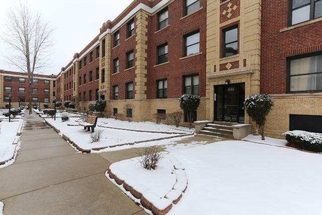 property at 836 W Waveland