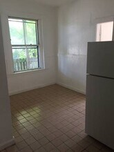 8 Adella Pl in Boston, MA - Building Photo - Building Photo