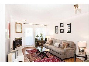 1513 Bowser Ave in North Vancouver, BC - Building Photo - Building Photo