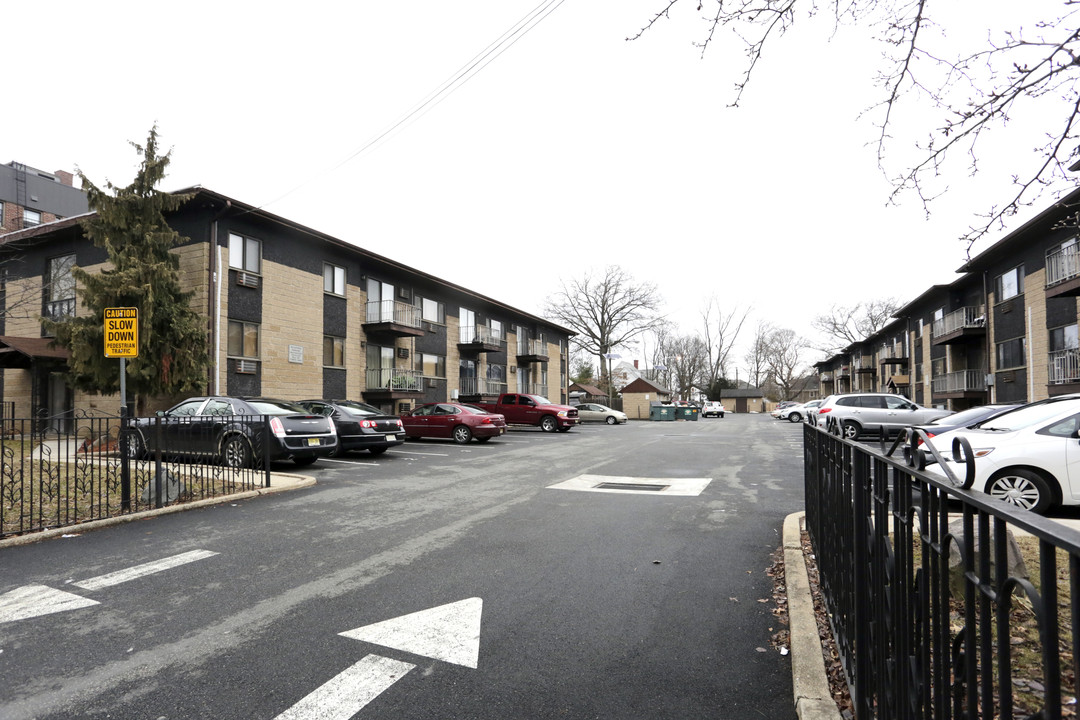 Highview Apartments in Orange, NJ - Building Photo