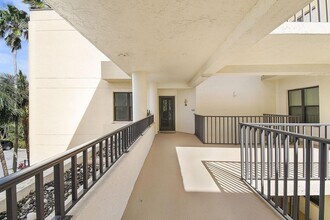 221 NE Plantation Rd, Unit 316 in Stuart, FL - Building Photo - Building Photo