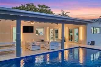 8501 SW 142nd St in Palmetto Bay, FL - Building Photo - Building Photo