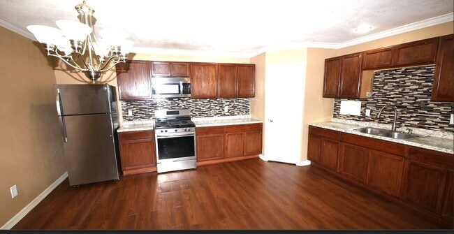 6735 Narcissus St in Houston, TX - Building Photo - Building Photo