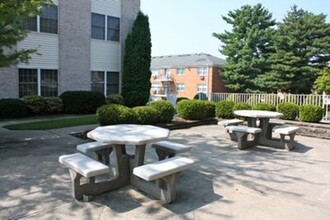 Vail Manor 55+ in Parsippany, NJ - Building Photo - Building Photo