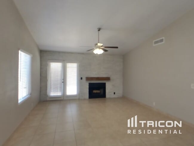 10017 N 66th Ln in Glendale, AZ - Building Photo - Building Photo