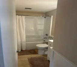 297 Ashland Ave in Southbridge, MA - Foto de edificio - Building Photo