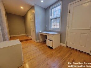 846 Huntington Ave, Unit 1 in Boston, MA - Foto de edificio - Building Photo