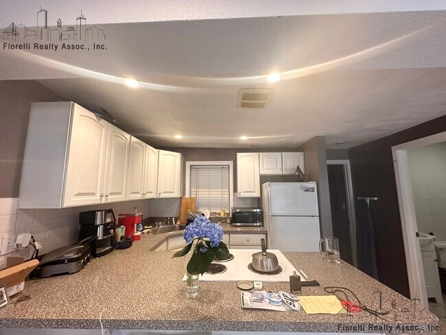 18 Parmenter St, Unit 1 in Boston, MA - Building Photo - Building Photo