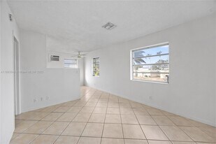 400 SE 31st St in Fort Lauderdale, FL - Building Photo