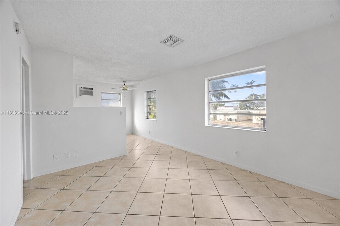 400 SE 31st St in Fort Lauderdale, FL - Building Photo