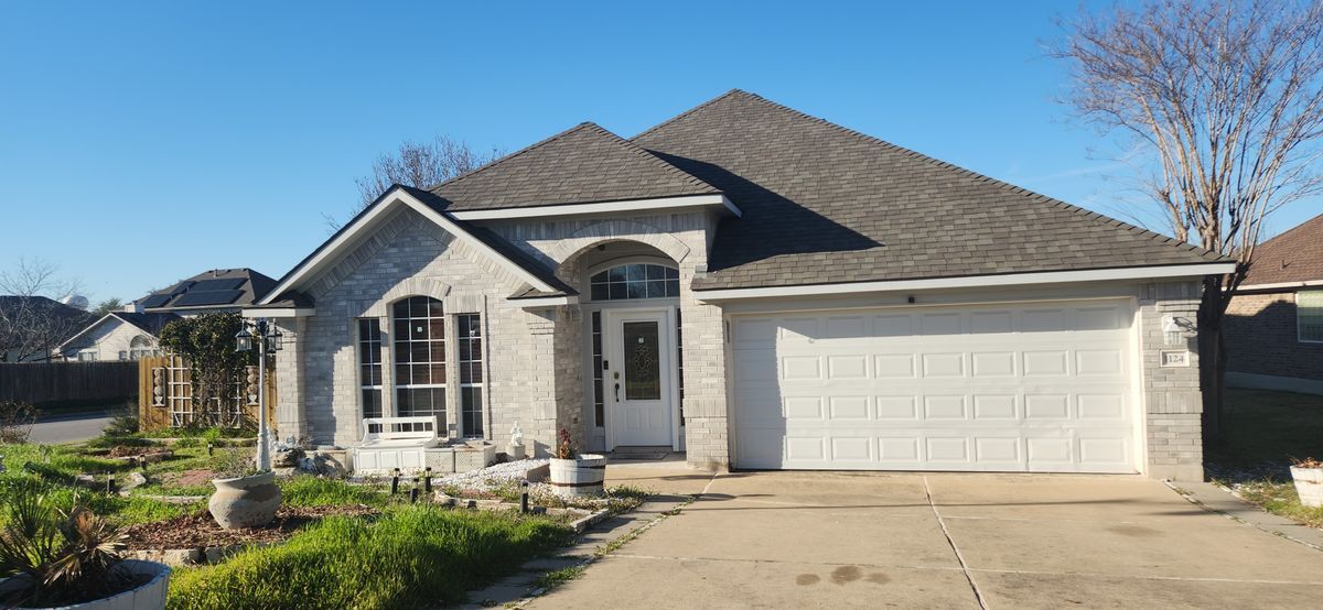 1124 Springbrook Rd in Pflugerville, TX - Building Photo