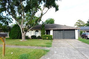 20018 Cottonglade Ln in Humble, TX - Building Photo