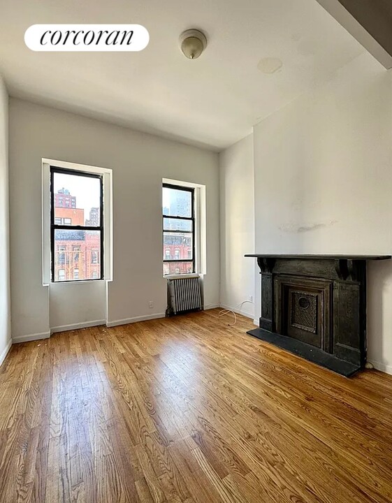 1577 York Ave in New York, NY - Building Photo