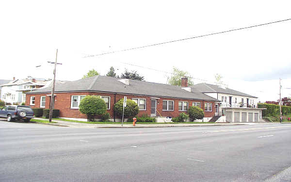 Burnside Street Apartments in Portland, OR - Building Photo - Building Photo