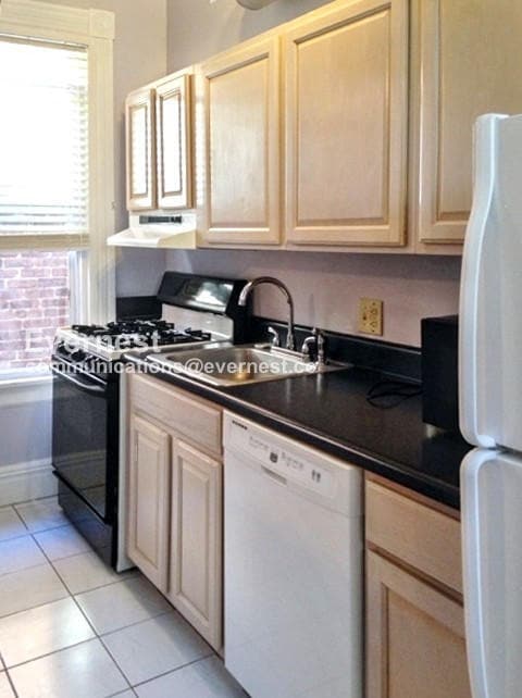 property at 1605 Grove Ave