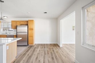 2460 Sarbonne Dr in Oceanside, CA - Building Photo - Building Photo