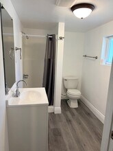 512 S Belle Ave, Unit #3 in Corona, CA - Foto de edificio - Building Photo