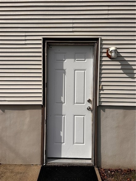 24 Lewis St in North Providence, RI - Foto de edificio - Building Photo