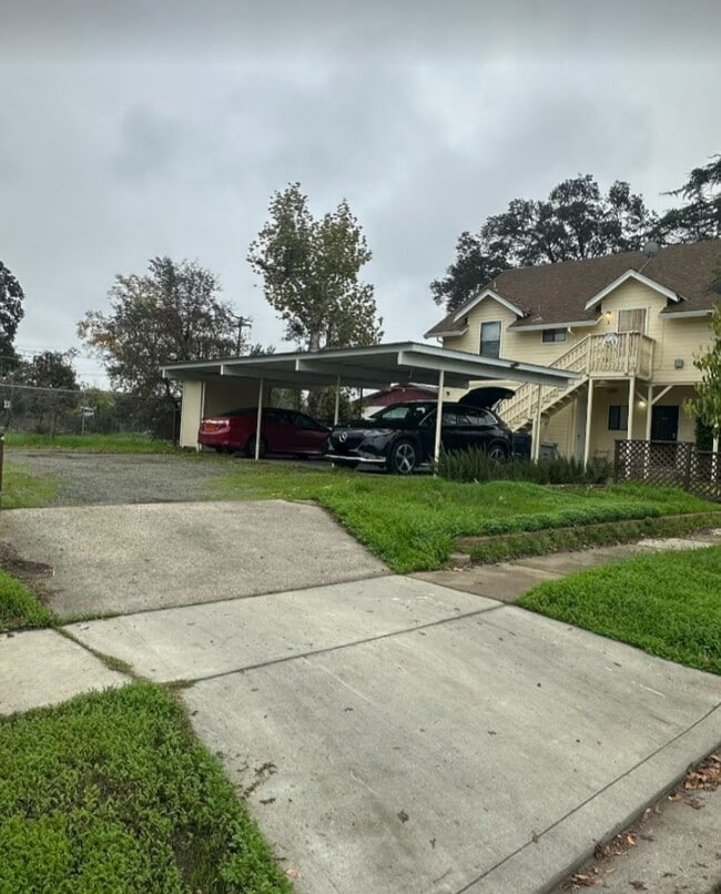 1503 El Monte Ave, Unit 1 in Sacramento, CA - Building Photo - Building Photo