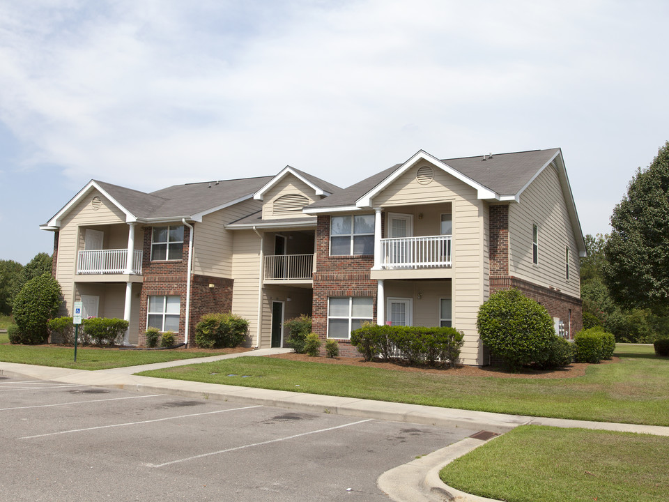 Raeford Green Apartments in Raeford, NC - Foto de edificio