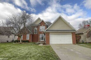 53099 Pimpernil Ln in New Baltimore, MI - Building Photo