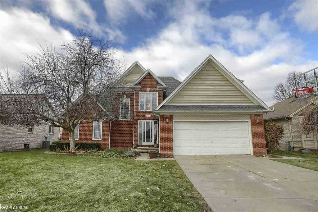 53099 Pimpernil Ln in New Baltimore, MI - Building Photo