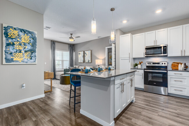 Ascend Oakpointe in Apopka, FL - Building Photo - Interior Photo