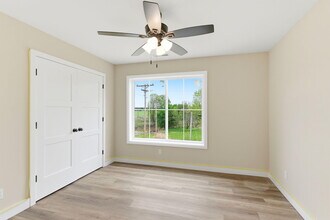 305 Central St in Rocheport, MO - Building Photo - Building Photo