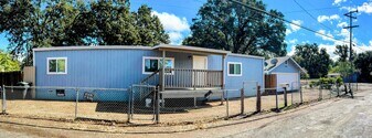 3776 Laddell Ave in Clearlake, CA - Building Photo