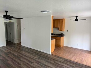 5516 Engle Rd in Carmichael, CA - Building Photo - Building Photo