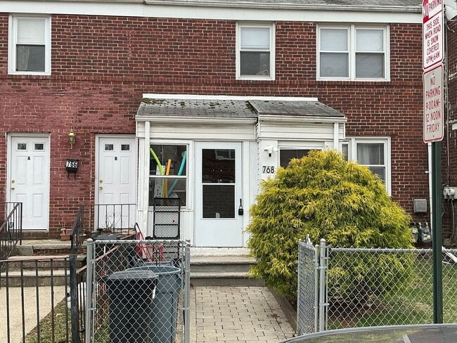 768 Audrey Dr in Rahway, NJ - Building Photo - Building Photo