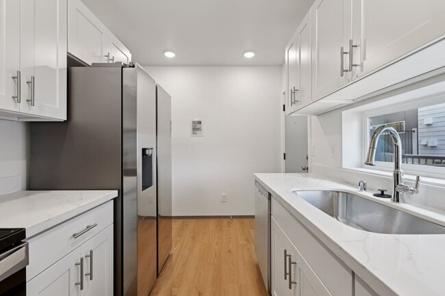 5025 Ravenna Ave NE in Seattle, WA - Building Photo - Building Photo