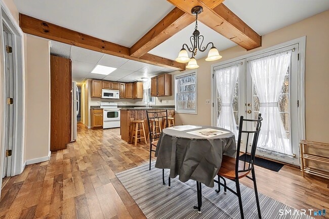 15 Indian Hill Ln in Newtown, CT - Building Photo - Building Photo