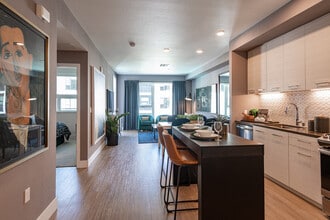 Savoy in Sunnyvale, CA - Foto de edificio - Interior Photo