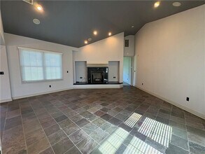 2505 S Everest Ave in Rogers, AR - Building Photo - Building Photo