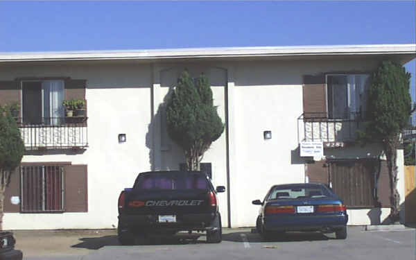 4287 47th St in San Diego, CA - Foto de edificio - Building Photo