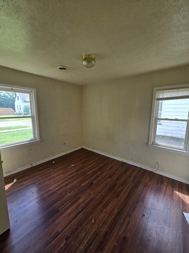 property at 3942 E 186th St