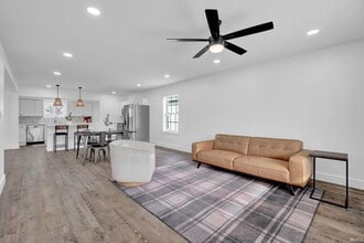 1907 11th St in Bedford, IN - Building Photo - Building Photo