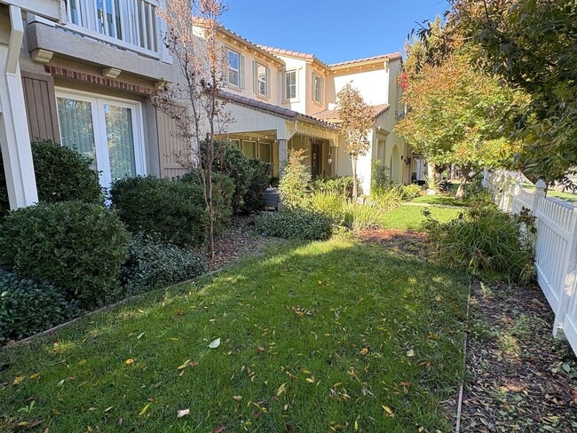 993 S Central Pkwy in Tracy, CA - Building Photo - Building Photo