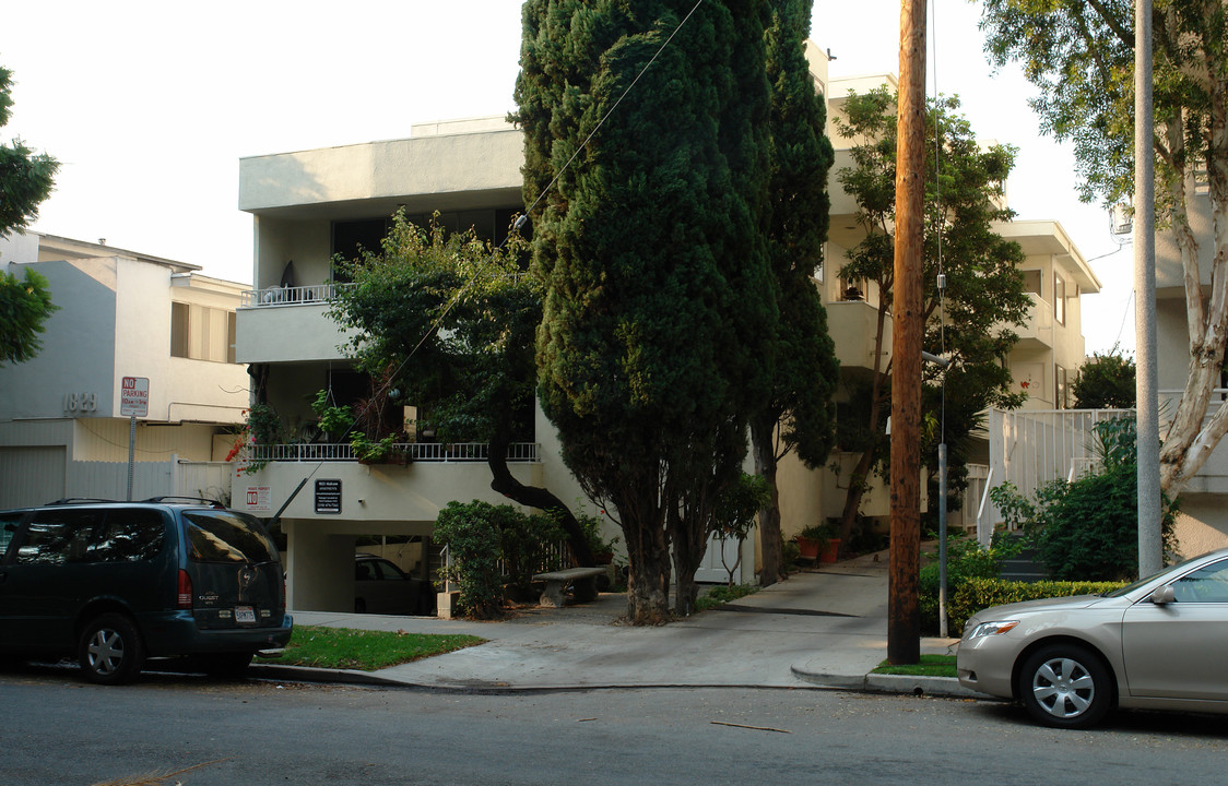 1823 Malcolm Ave in Los Angeles, CA - Foto de edificio