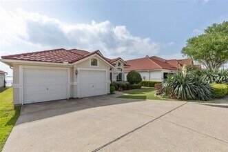 2046 Pontchartrain Dr in Rockwall, TX - Building Photo - Building Photo