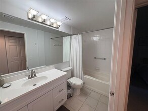 780 S Sapodilla Ave, Unit 3 in West Palm Beach, FL - Foto de edificio - Building Photo