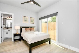 3738 Mainer St in Houston, TX - Building Photo - Building Photo