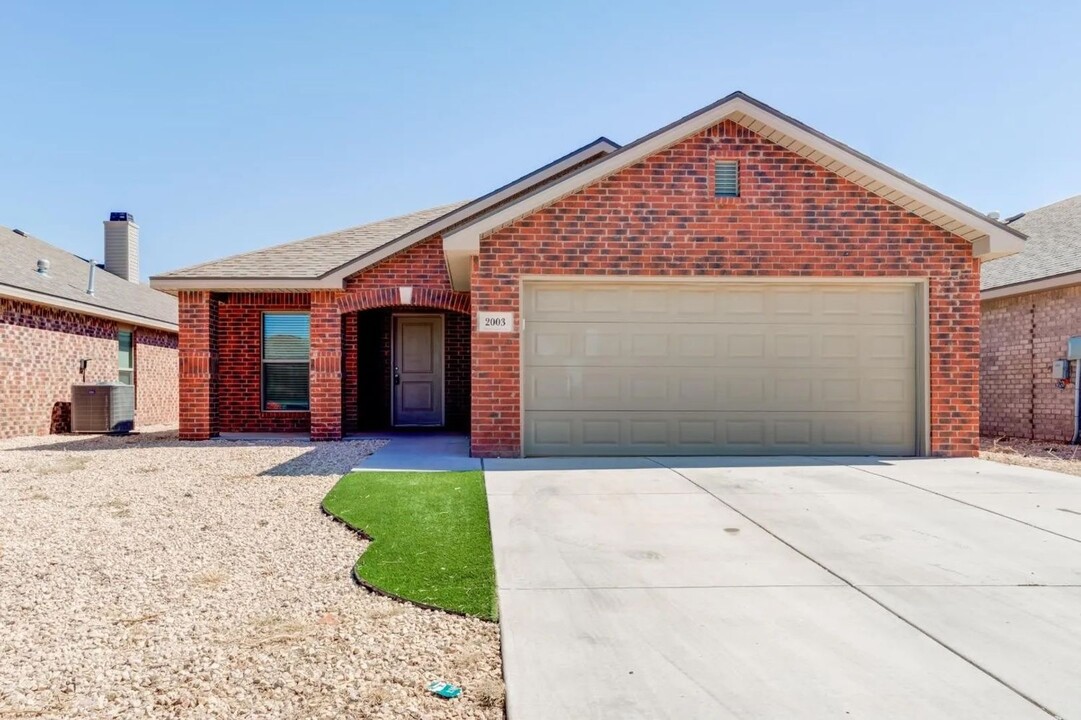 2003 Kirksey Ave in Lubbock, TX - Building Photo