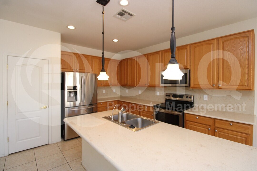 2568 E San Rafael Trail in Casa Grande, AZ - Building Photo