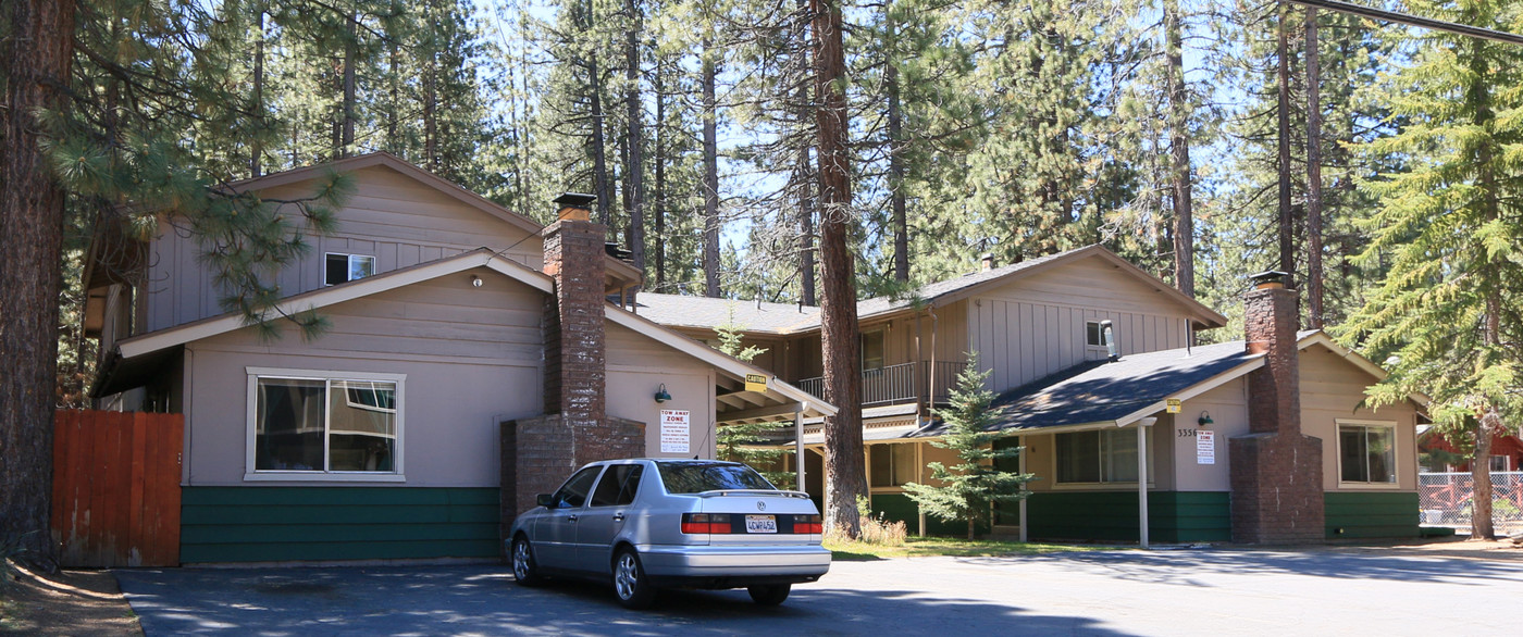 3356 Treehaven Dr in South Lake Tahoe, CA - Foto de edificio