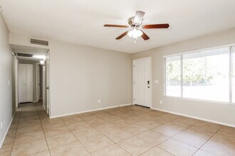 5523 W Villa Maria Dr in Glendale, AZ - Building Photo - Building Photo