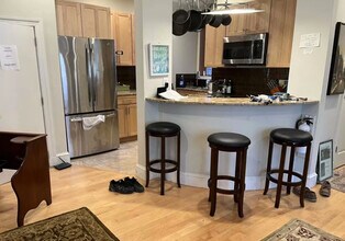 75 Easton St, Unit #1 in Boston, MA - Building Photo - Building Photo