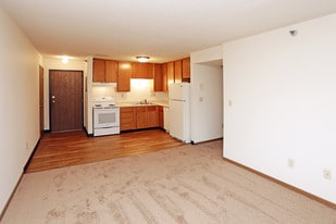 Gateway Hills Apartments For Rent Ames Ia View Me Total Property Management 528 530 Welch Ave Apartments