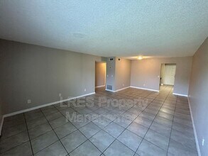 605 Northlake Blvd in Altamonte Springs, FL - Foto de edificio - Building Photo